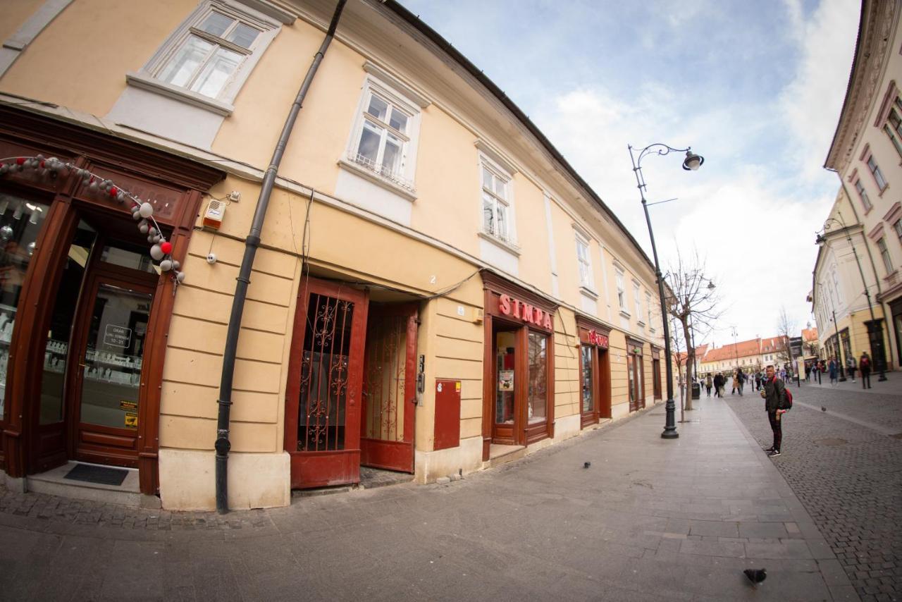 Sibiu Main Square Apartments Esterno foto